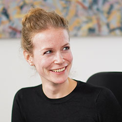 Elisabeth C. (Steuerassistentin)