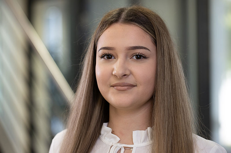 Laura Esser, Auszubildende zur Steuerfachangestellten